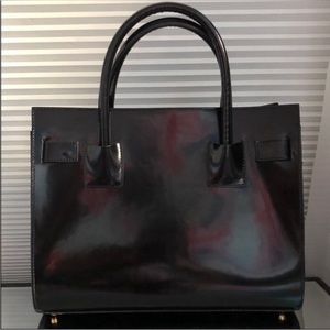 ALBERTA Di CANIO Black Patent Leather Accordion Handbag